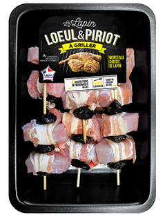 Brochette de râbles de lapin aux pruneaux